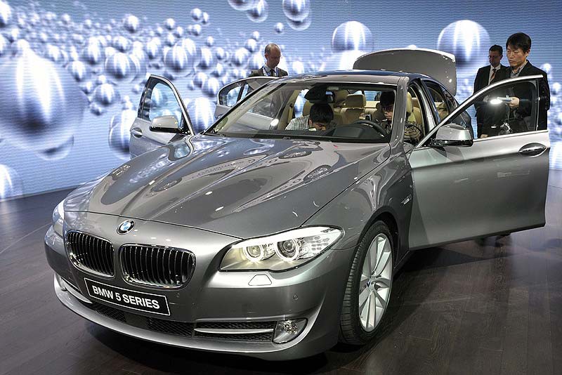 Σε ελεύθερη πτώση η αγορά αυτοκινήτου στη Γερμανία