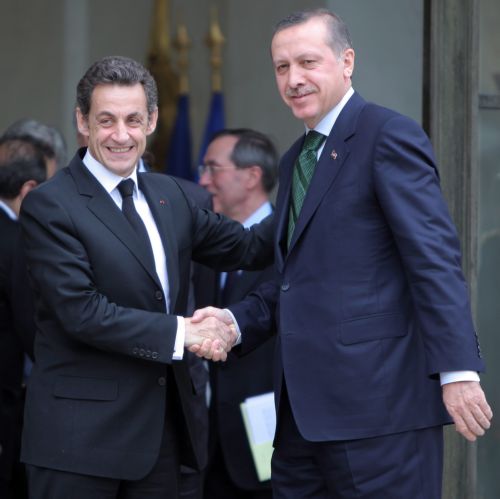 Στην Τουρκία την Παρασκευή ο Σαρκοζί με επίκεντρο G20 και σχέσεις με την ΕΕ