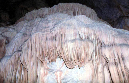 Το Σπήλαιο των Λιμνών στην Αχαΐα