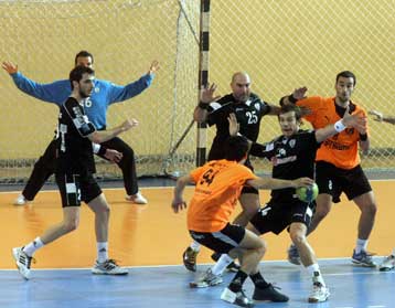 Σέντρα τους τελικούς της Α1 ανδρών και γυναικών χάντμπολ την Κυριακή