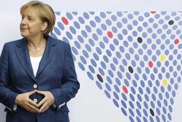 Κάλεσμα Μέρκελ στον ιδιωτικό τομέα της Γερμανίας υπέρ της ελληνικής στήριξης
