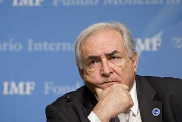 Για δεκα χρόνια θα μείνει το ΔΝΤ στην Ελλάδα, γράφει το Spiegel