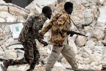 Αιματηρή έκρηξη με δεκάδες θύματα σε αγορά στο Μογκαντίσου