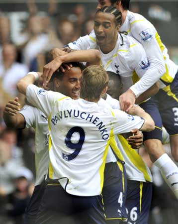 «Κουνάει σεντόνι» η Τότεναμ, ελπίζει και η Μάντσεστερ Σ.