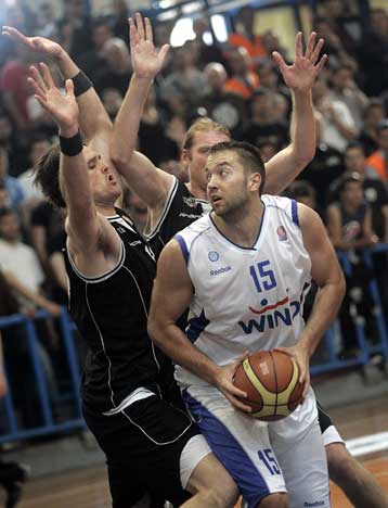 Ο Πανελλήνιος καρδιοχτύπησε αλλά έκανε το 1-0 απέναντι στον ΠΑΟΚ με 71-69