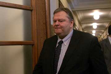 Μαραθώνια σύσκεψη στο υπουργείο Οικονομίας για την οριστικοποίηση των μέτρων