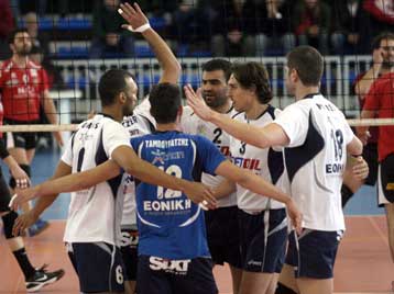 Η Κηφισιά έμεινε στην Α1 ανδρών του βόλεϊ και έστειλε την ΑΕΚ στην Α2