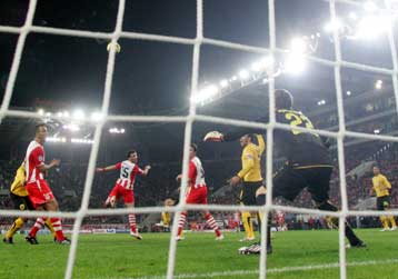 Προειδοποίηση Κόκκαλη στον Ολυμπιακό και πριμ νίκης από Αδαμίδη στην ΑΕΚ