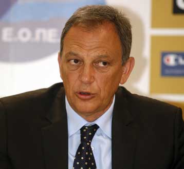 Οδεύει προς την παραίτηση ο Στέλιος Προσαλίκας