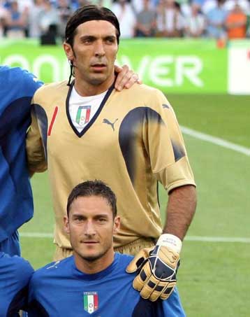 Αινιγματικός ο Λίπι για τον Τότι και ο Μπουφόν για το μέλλον του