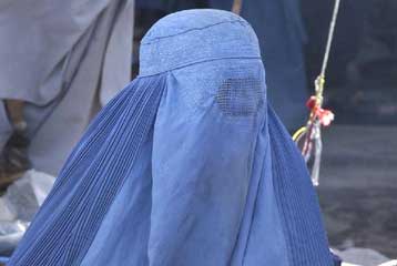 Πρόστιμο σε μουσουλμάνα στην Ιταλία επειδή φορούσε μπούρκα