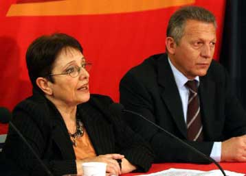 Ο λαός μπορεί να διαχωρίσει τον πολιτικό αγώνα από τις προβοκάτσιες λέει το ΚΚΕ