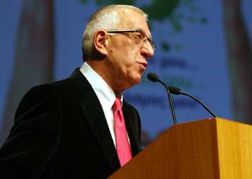 «Να τελειώσουμε άμεσα με τους τρομοκράτες της πόλης μας» ζητά ο Νικήτας Κακλαμάνης