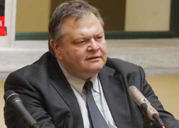 Ρυθμίσεις για τα επιδόματα των στρατιωτικών σε δύο νομοσχέδια του υπουργείου