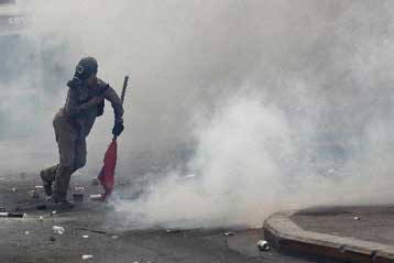 Παγκόσμιο σοκ από τα δραματικά γεγονότα στο κέντρο της Αθήνας