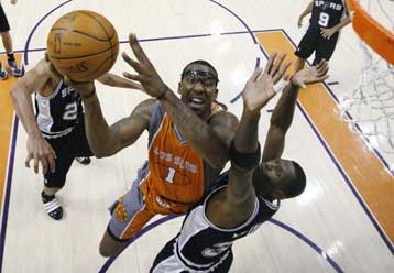 Οι Σανς νίκησαν τους Σπερς 110-102 και έκαναν το 2-0