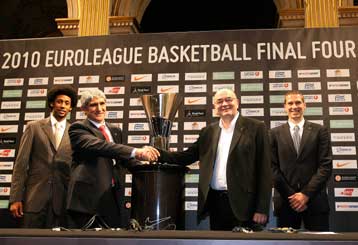 «Οι Έλληνες με σκληρή δουλειά, μπορούμε να πετύχουμε» δήλωσε ο Γιαννάκης