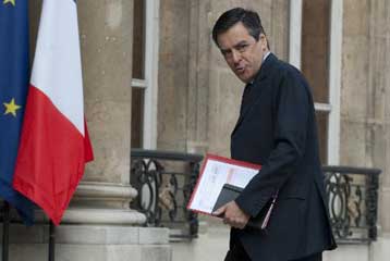 «Παγώνει» η Γαλλία τις κρατικές δαπάνες για τα επόμενα τρία χρόνια