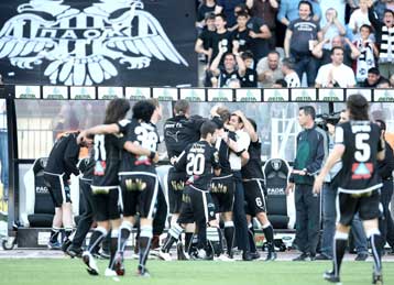 Προβάδισμα του ΠΑΟΚ στα πλέι οφ, «τεσσάρα» της ΑΕΚ