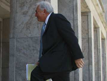 Προεδρικό «ρεύμα» δίνουν οι δημοσκοπήσεις στον Ντομινίκ Στρος-Καν