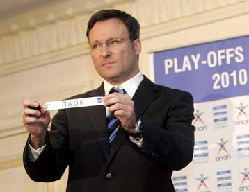 Πιέσεις για το πρόγραμμα των πλέι οφ δέχτηκε η Λίγκα