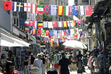 Χιλιάδες ακυρώσεις κρατήσεων σε ξενοδοχεία μετά τα τραγικά γεγονότα της 5ης Μαΐου