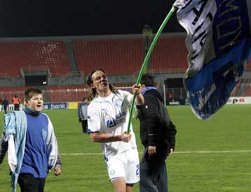 Ο Επστάιν κατέθεσε προσφυγή κατά του Ηρακλή, έναντι παίρνουν οι υπόλοιποι