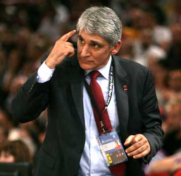 «Είμαστε οι καλύτερες ομάδες» σχολίασε ο Γιαννάκης για Ολυμπιακό και Μπαρτσελόνα