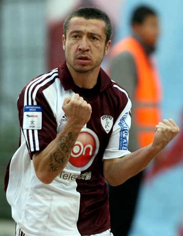 Αναποφάσιστος ο Μετίν για Λάρισα, αμυντικό της Λανς θέλει ο Παπακώστας