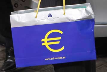 Απερρίφθη η αγωγή Γερμανών ευρωσκεπτικιστών κατά της βοήθειας στην Ελλάδα