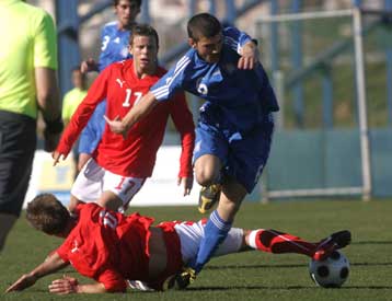 Οι Νέοι νίκησαν 2-0 τη Ρουμανία, αλλά αποκλείστηκαν από το Euro στην ισοβαθμία