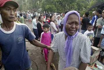 Σεισμός 7,4 Ρίχτερ «ταρακούνησε» τη Σουμάτρα της Ινδονησίας