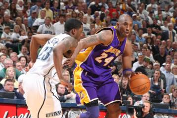 Μπράιαντ και Χάουαρντ οδήγησαν Λέικερς και Μάτζικ στο 3-0 αντίστοιχα