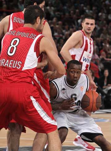 «Αυτή τη φορά δεν το χάνω» λέει με νόημα ο Βασιλόπουλος