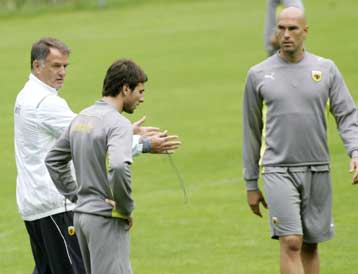 Πολλά προβλήματα στην ΑΕΚ για το ματς στο Βικελίδης