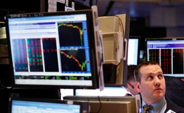 Με υποβάθμιση σε junk απειλεί την Ελλάδα η Moody’s