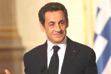 Την απόσυρση των κοινωνικών μέτρων εν μέσω κρίσης ανακοίνωσε ο Νικολά Σαρκοζί