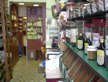 Μέτρα για τη διευκόλυνση των εμπόρων σχεδιάζει η κυβέρνηση