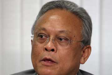 Επιμένουν οι διαδηλωτές στη Ταϊλάνδη για τη παράδοση του αντιπρόεδρου της κυβέρνησης