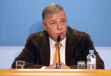 Η Ομοσπονδία γυμναστικής επανεξετάζει την αναστολή των αγώνων