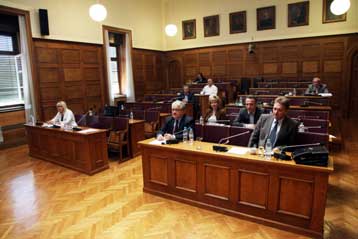 Παρατείνονται μέχρι τις 30 Ιουνίου οι εργασίες της Εξεταστικής για τη Siemens