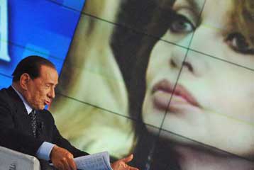 Διατροφή 300.000 ευρώ θα καταβάλει μηνιαίως ο Μπερλουσκόνι στην Βερόνικα