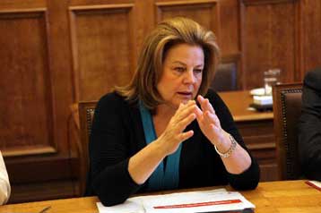 Σειρά παρεμβάσεων για την αναίρεση των στρεβλώσεων της αγοράς εξήγγειλε η Λ.Κατσέλη