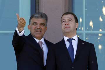 Η συνεργασία για την ενέργεια στο επίκεντρο της επίσκεψης Μεντβέντεφ στην Τουρκία