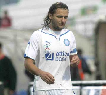 Ο Κατσαμπής ανανεώνει και κρεμάει τα παπούτσια του στον Ηρακλή