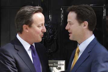 Πώς θα κυβερνήσουν Τόρις και Φιλελεύθεροι Δημοκράτες στη Βρετανία