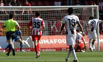 Ο Ίβιτς εκτόξευσε τον ΠΑΟΚ στα… αστέρια, 1-0 τον Ολυμπιακό μέσα στο «Καραϊσκάκη»