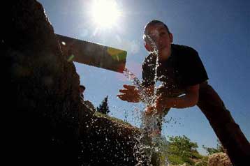 Πάνω από 700 άτομα με συμπτώματα δηλητηρίασης στην Αλβανία