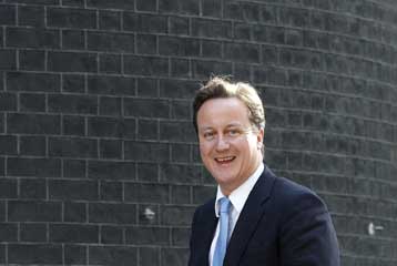 Πρεμιέρα της κυβέρνησης στη Βρετανία με τη συνεδρίαση του υπουργικού συμβουλίου