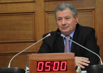 Φρένο στην ονοματολογία βάζει η Εξεταστική Επιτροπή για την υπόθεση Siemens